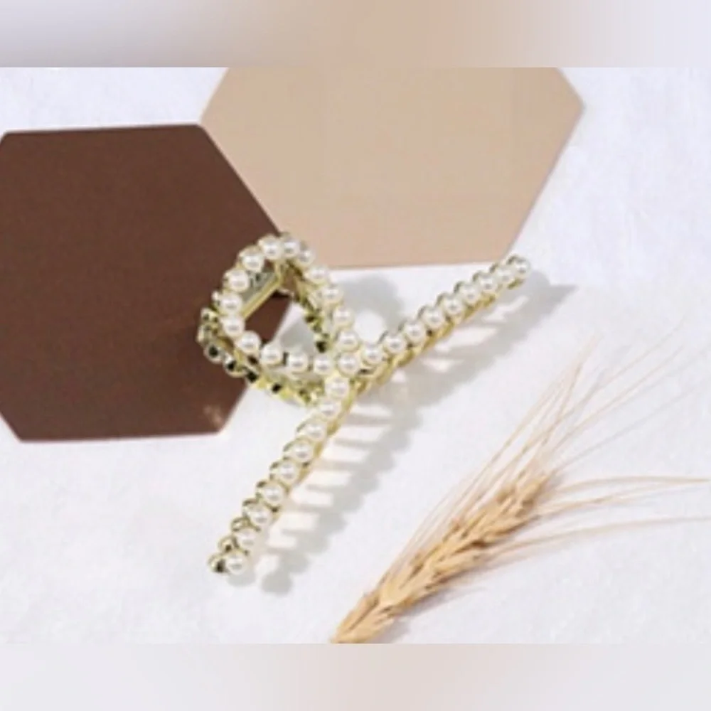 Super Elegant Embellished Hairpin to Enhance your Casual or Night Our Hair look